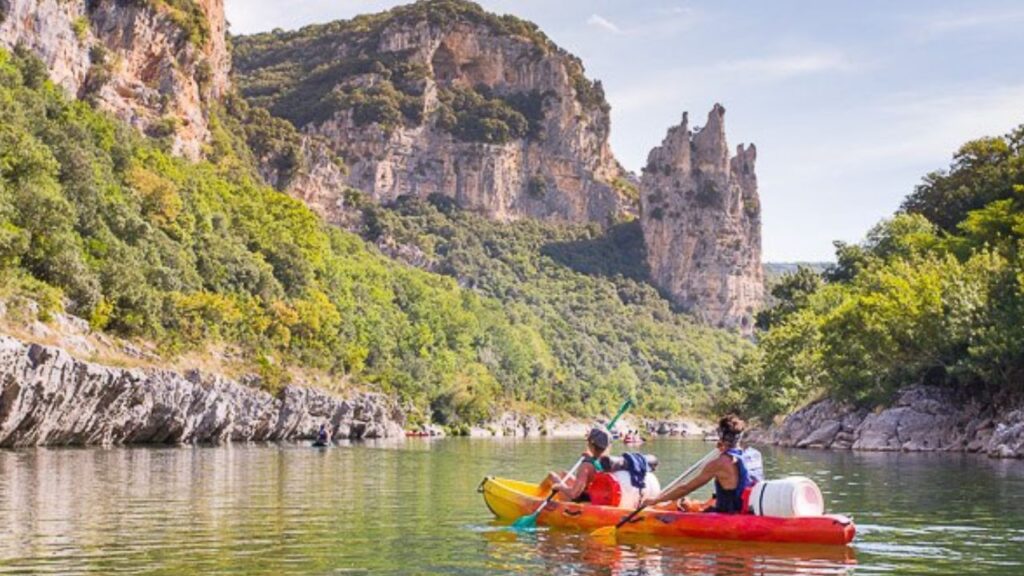 vacances ardeche canoe